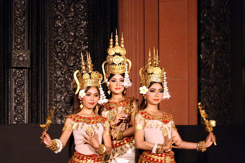 kmer dancers Cambodia