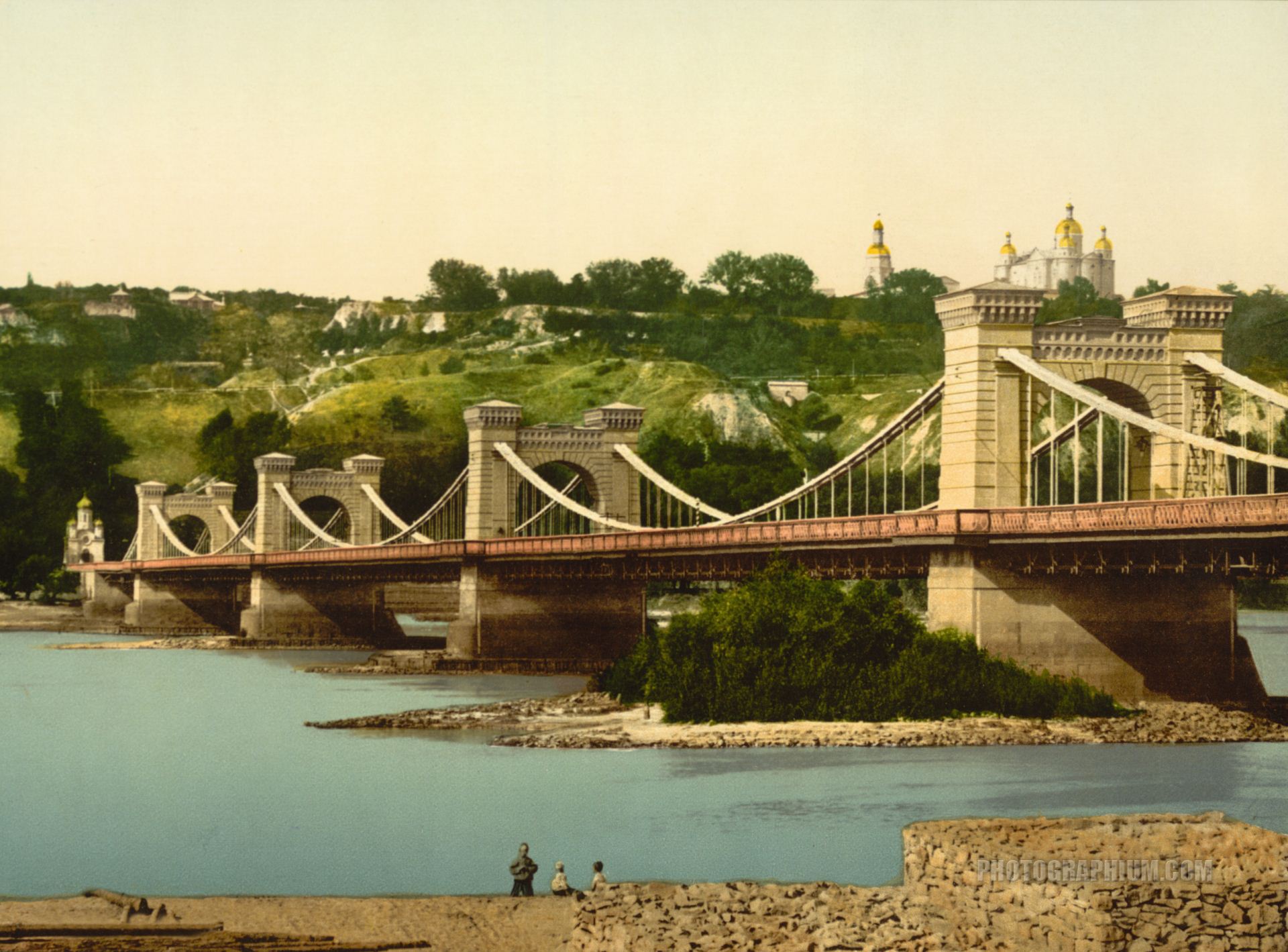 nicholas chain bridge Ukraine